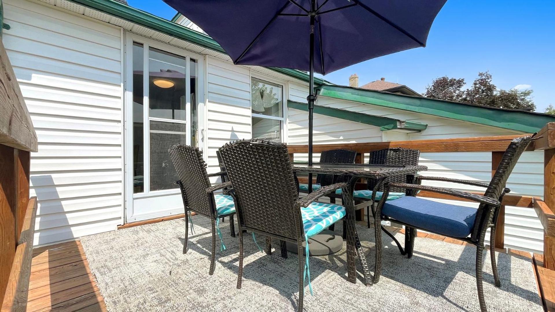 Cozy 2Br House Near Centre With Patio, Bbq, Backyard, And Netflix Appartement Peterborough Buitenkant foto